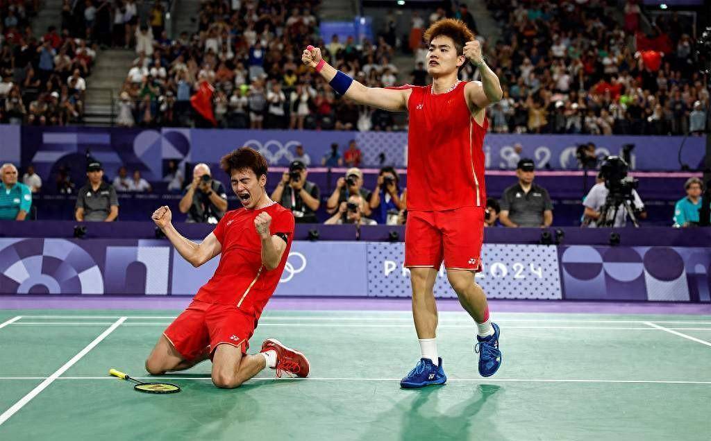 开云体育-羽毛球决赛震撼开打，巅峰对决引爆全场